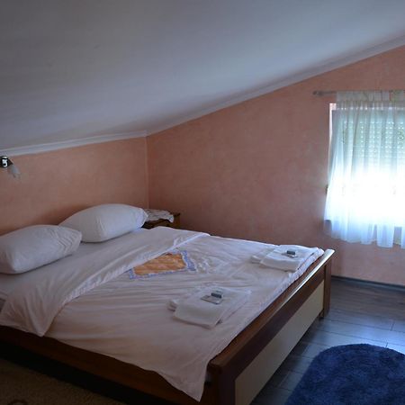 Motel Most Ljubuški Rom bilde