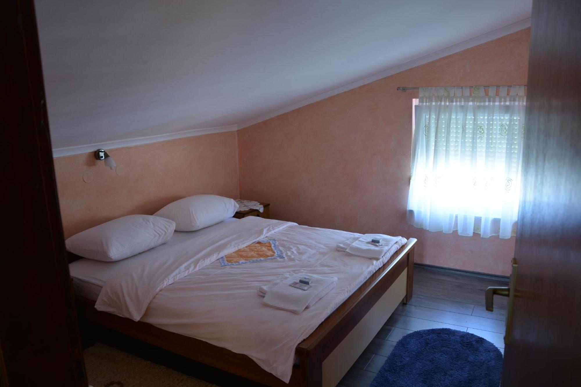 Motel Most Ljubuški Rom bilde