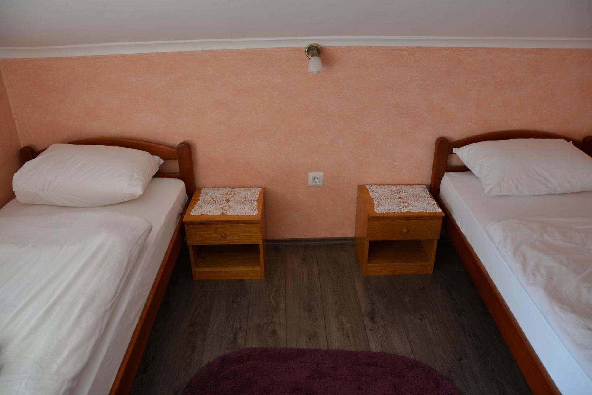 Motel Most Ljubuški Rom bilde